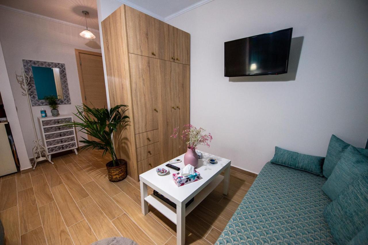 Efie'S Studio Kalamata Bagian luar foto